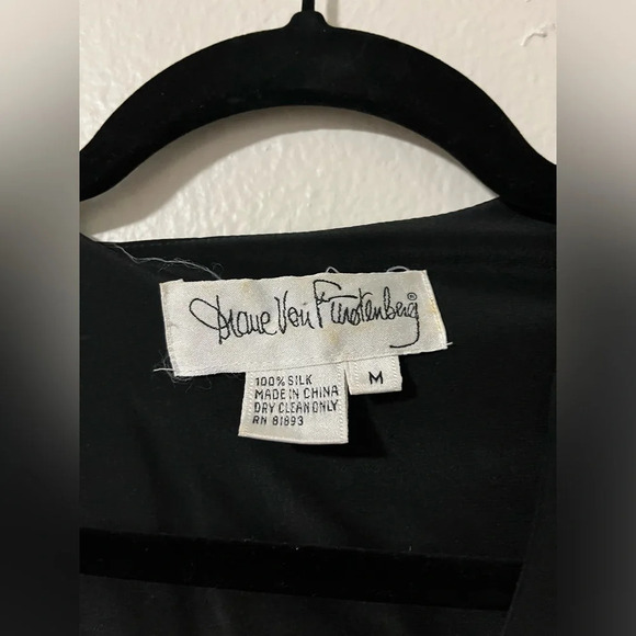 Vintage Diane Von Furstenburg 100% silk embroidered long sleeve size medium - Picture 2 of 4